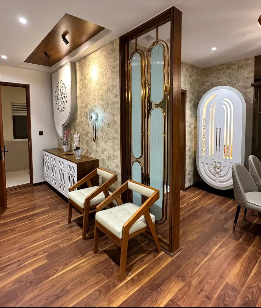 Vanity Suite — Laminate AC4, straight-lay, Yelahanka, 650 sq ft — flooring by Rebel Walls & Floors
